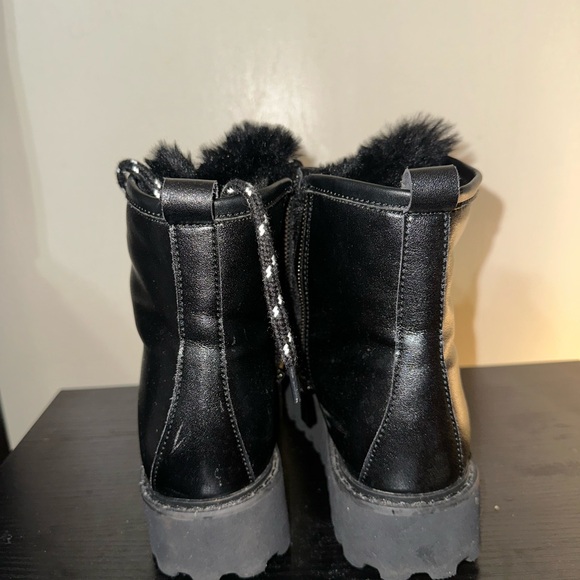 AKIRA Fur-Lined Women's Boots - Picture 3 of 4